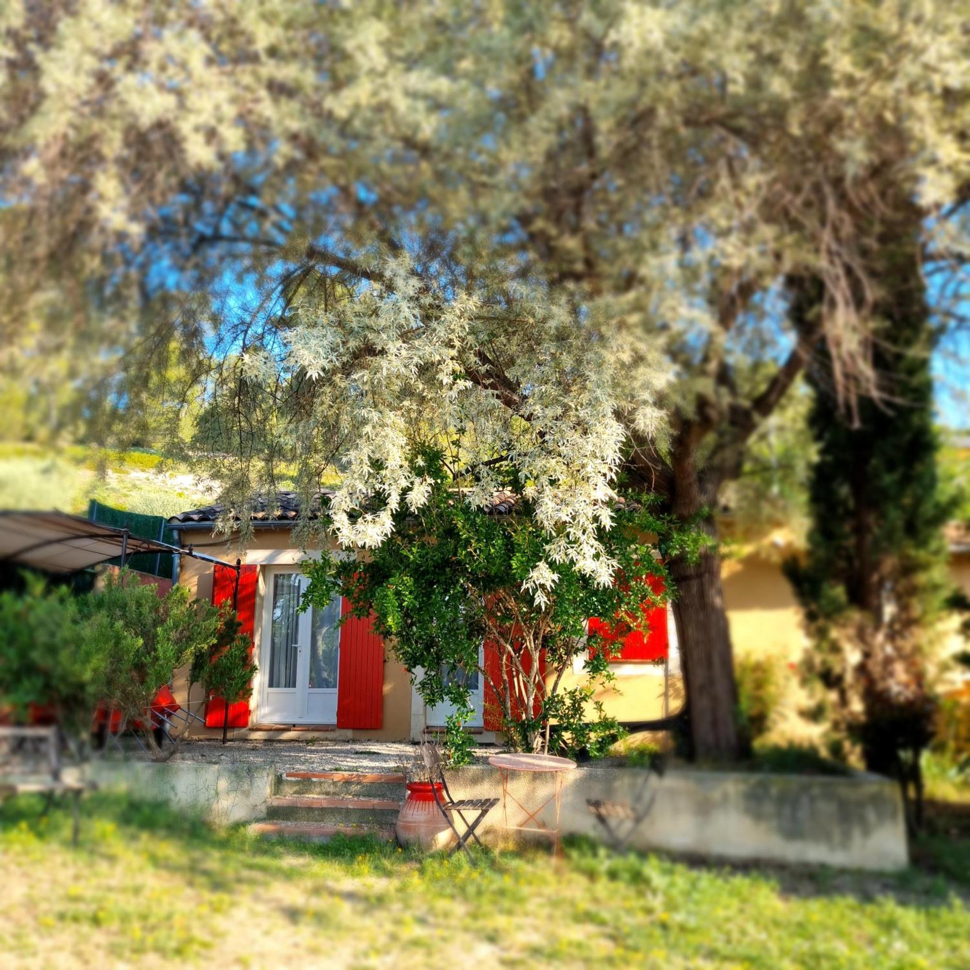 L'Oustaou Du Luberon Et Spa Villelaure Kültér fotó